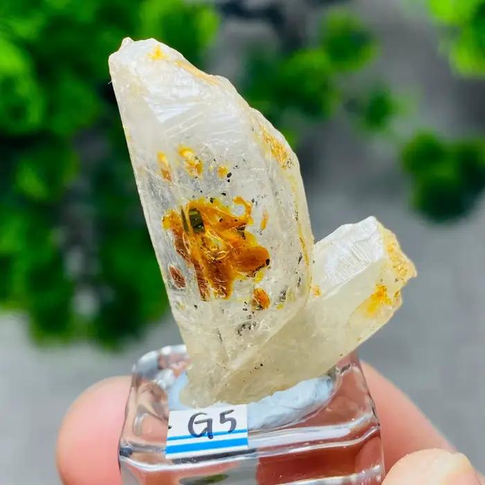 Rareté : Spécimen minéral de cristal de pétrole 100 % naturel, quartz galline à effet fluorescent, provenant du Pakistan