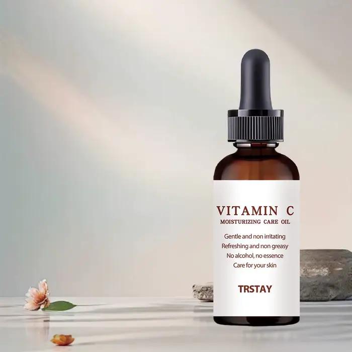 L'huile radiante de vitamine C contient différents extraits végétaux pour équilibrer le teint