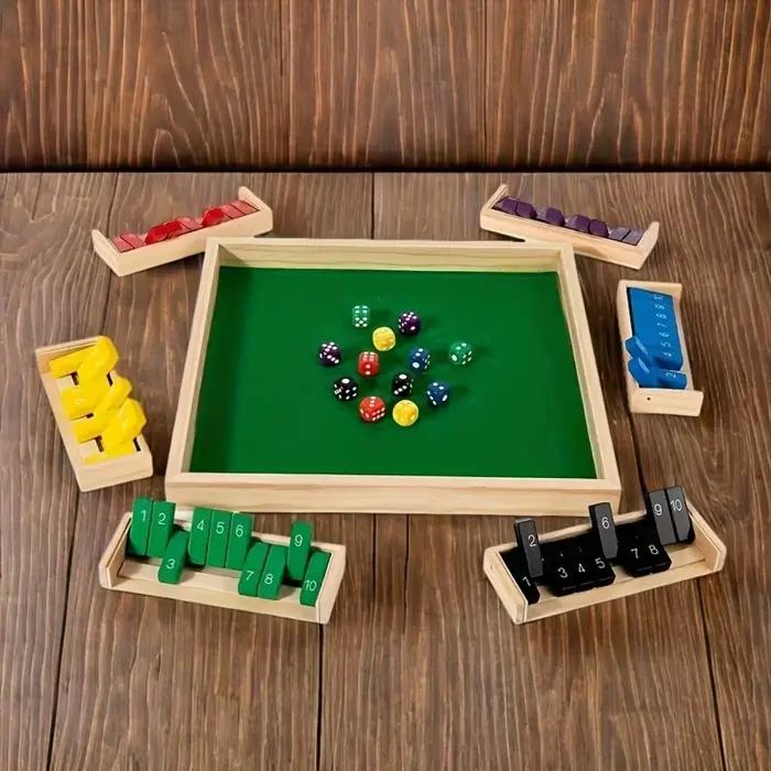 Jeu de dés en bois pour 2 à 6 joueurs avec plateau portable, doté de 12 dés colorés, idéal pour le divertissement familial et les fêtes