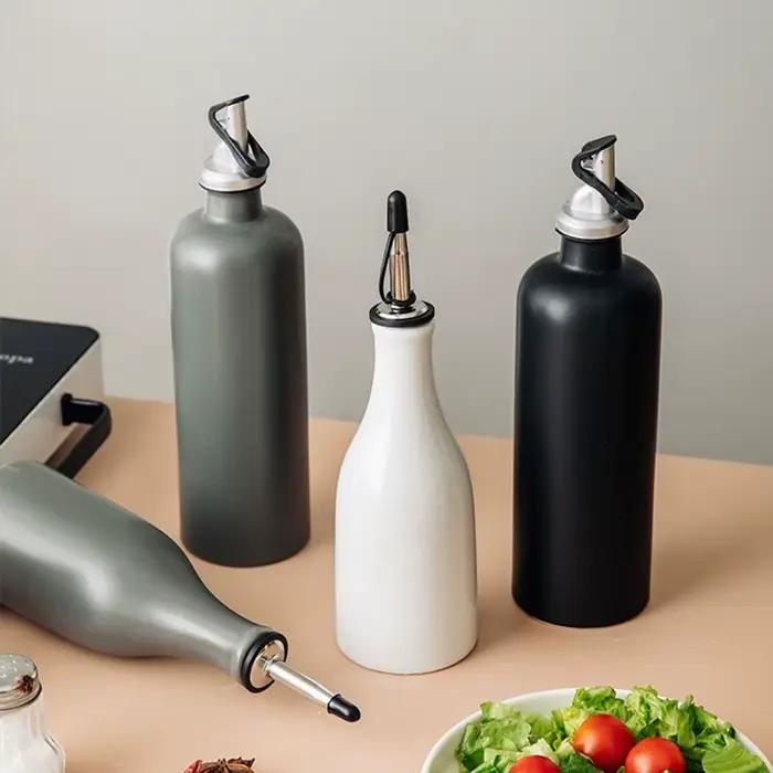 Bouteille distributrice d'huile d'olive en céramique