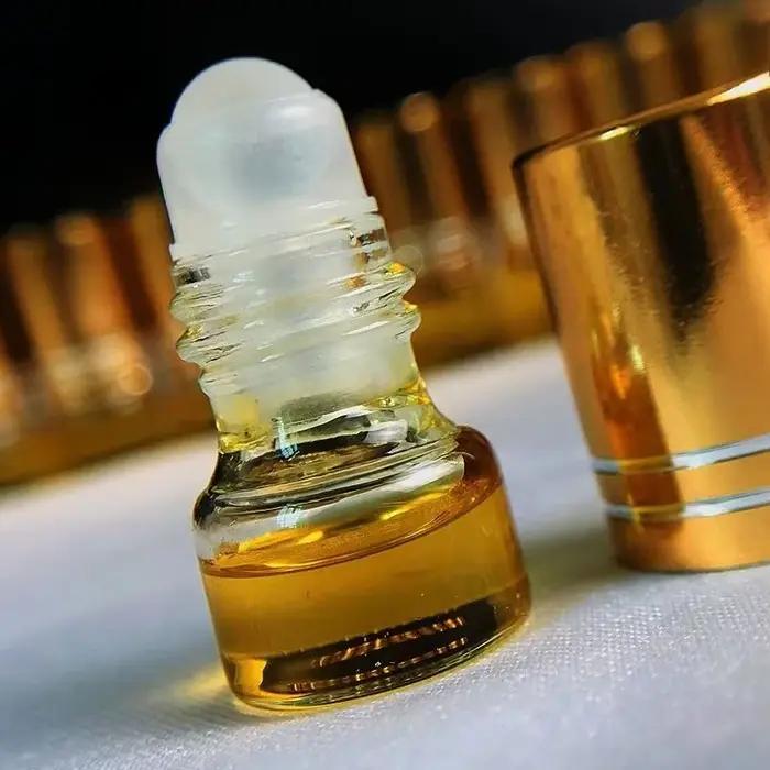 Huile essentielle de bois d'agar Qinan, aromathérapie domestique, adaptée à l'intérieur, à l'étude, à la purification apaisante, à la voiture, au Vauxhall et au parfum, à l'élimination des odeurs, 10g