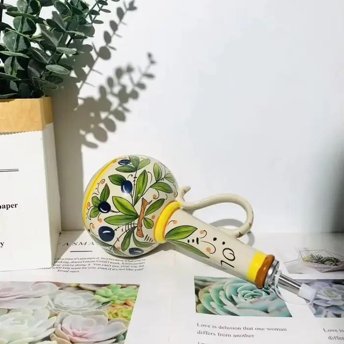 Bouteille d'huile d'olive en céramique