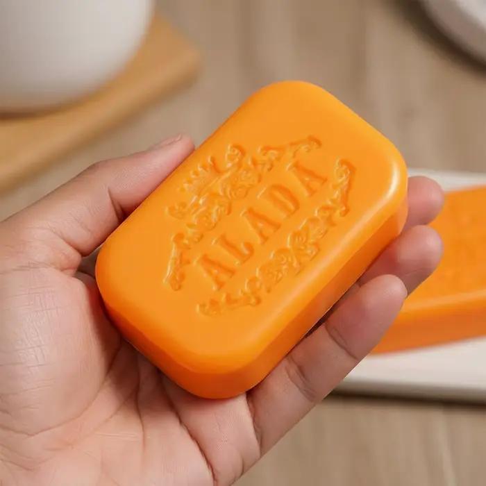 Savon doux aux huiles essentielles