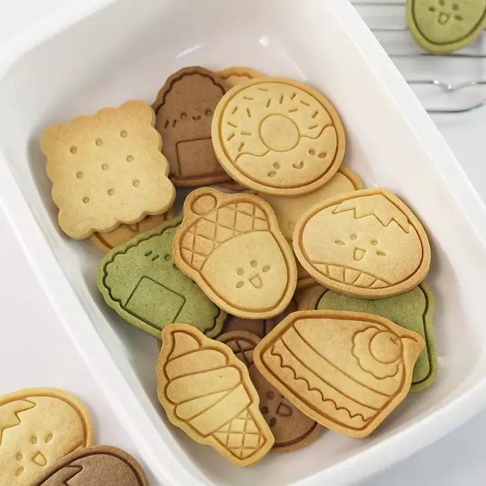 8 emporte-pièces mignons pour biscuits, en forme de beignets, de pain, de crème glacée, moules à biscuits de dessin animé