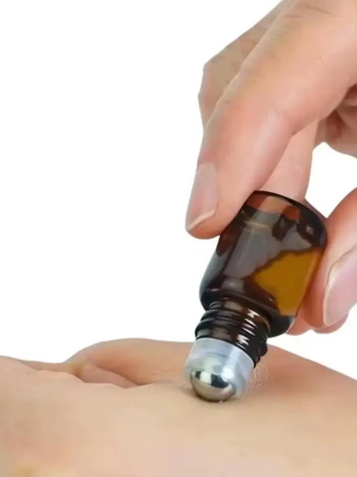 Huile d'encens naturelle de haute qualité 2/20 ml : Artemisia, Neem, Lotus bleu et Oud pour la médit