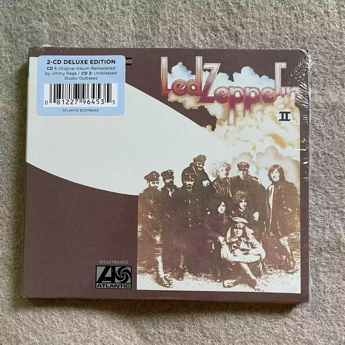 CD de rock Led Zeppelin II, comprenant des titres tels que Whole Lotta Love et Ramble on, reflétant