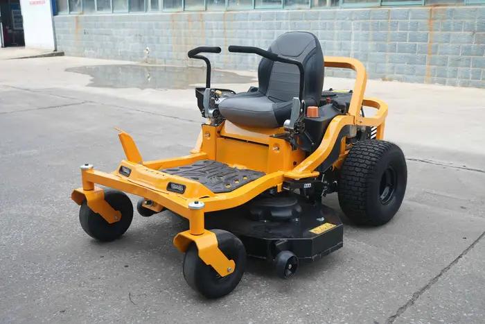 Tracteur tondeuse tout-terrain 4x4 avec plateau de 60 pouces pour les pâturages des chevaux, tracteur tondeuse tout-terrain