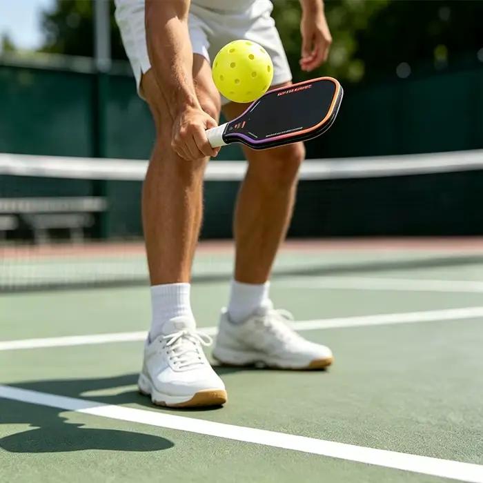 Balles de pickleball de compétition à 40 trous, en PE rotomoulé, rebond stable, résistantes aux fissures, lot de 10 pour l'entraînement et les matchs de pickleball
