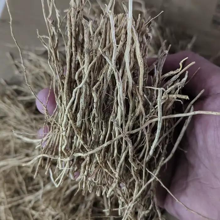 50g VETIVER – Lot de racines parfumées naturelles
