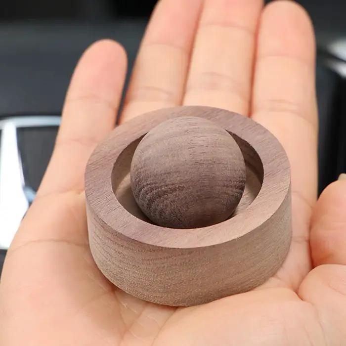 Diffuseur en bois pour la purification de l'air de la voiture