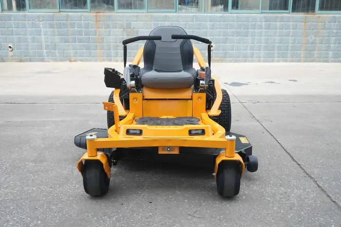 Tracteur tondeuse tout-terrain 4x4 avec plateau de 60 pouces pour les pâturages des chevaux, tracteur tondeuse tout-terrain