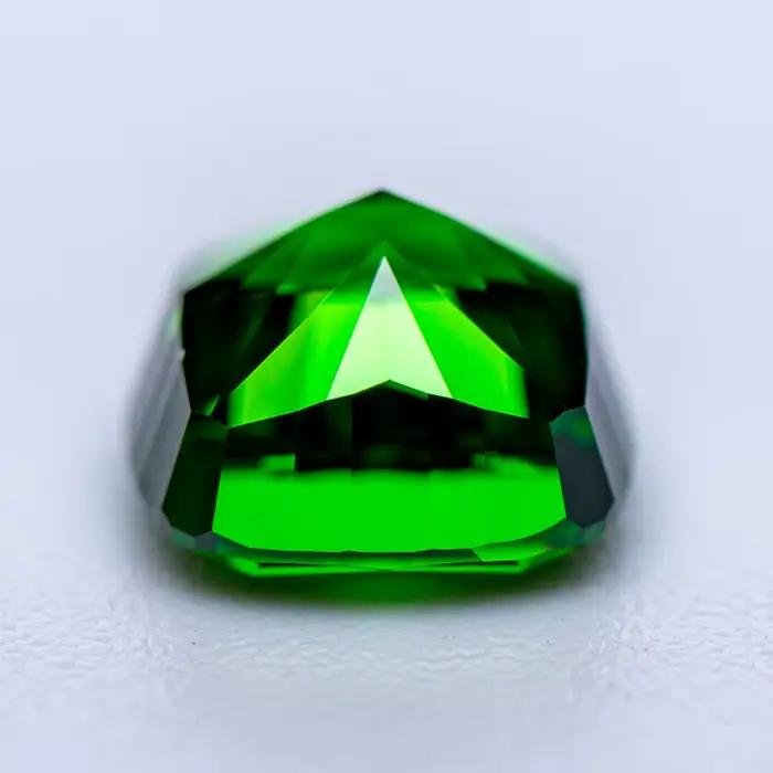Zircon cubique en forme de coussin vert 4k, coupe de glace pilée, pierre synthétique Cz de laboratoire, qualité extrêmement brillante, fabrication de bijoux pour femmes